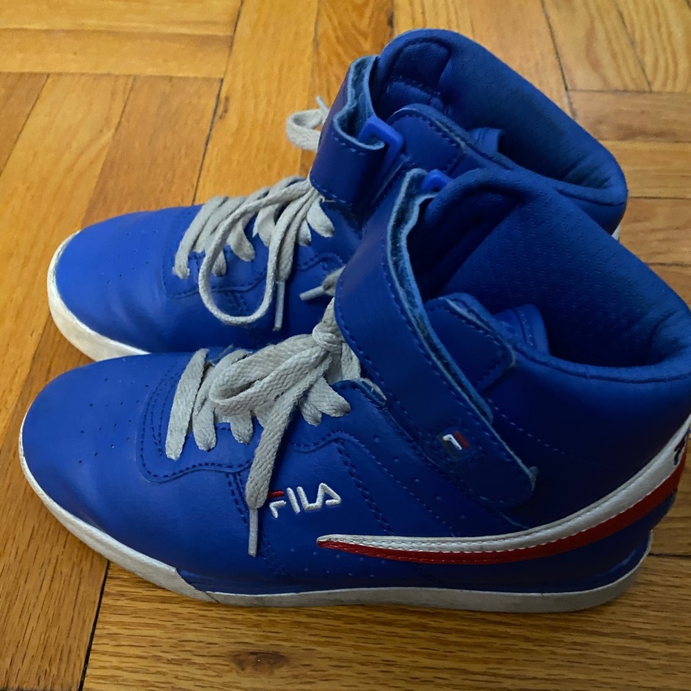 Good Condition, Blue FILA high top sneakers. Size 3. Gender neutral